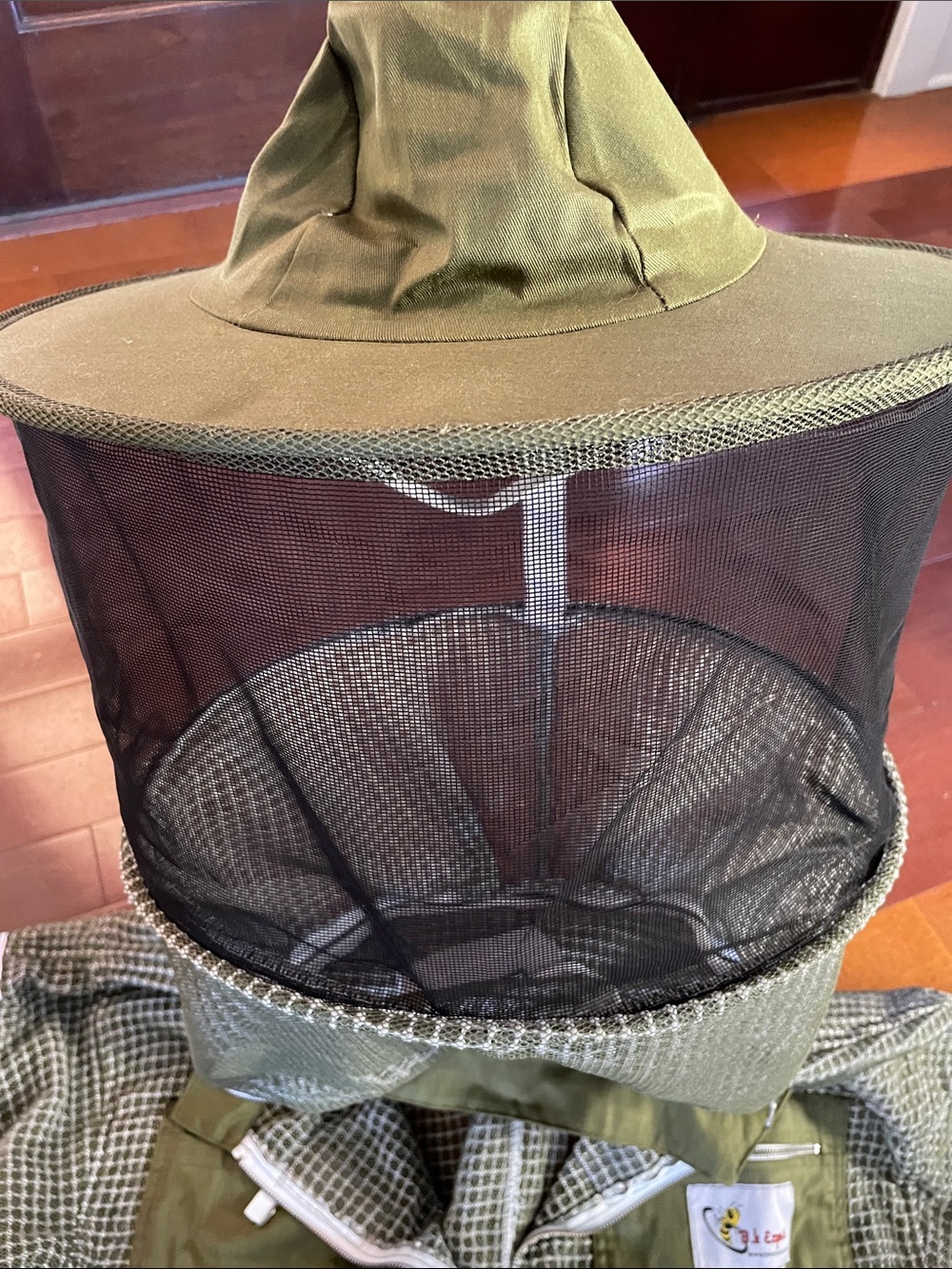 Men's Olive Green Beekeeper Protective Suit with Hood - Picture 3 of 11